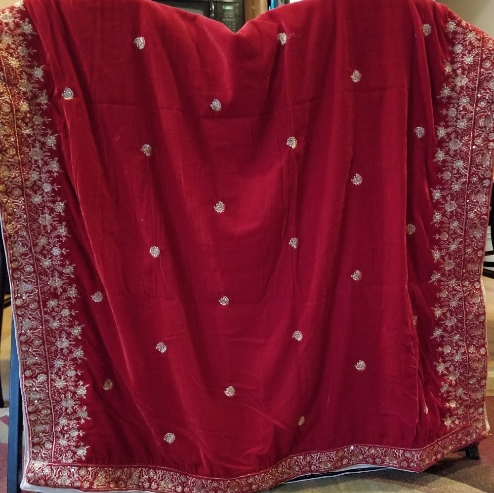 Shawls - Picture 2 of 3